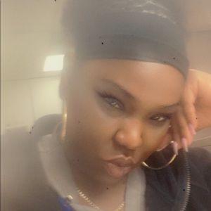 Meet your Posher, Latoya